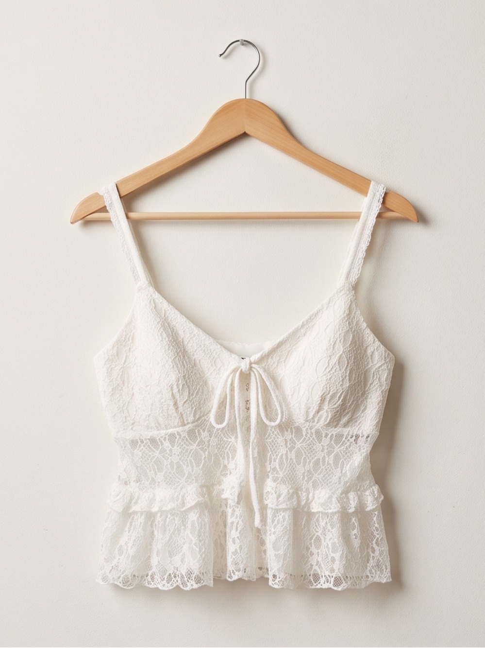 BNWT HOLLISTER White Lace Tie-Front Cami Top - Women - Picture 5 of 8